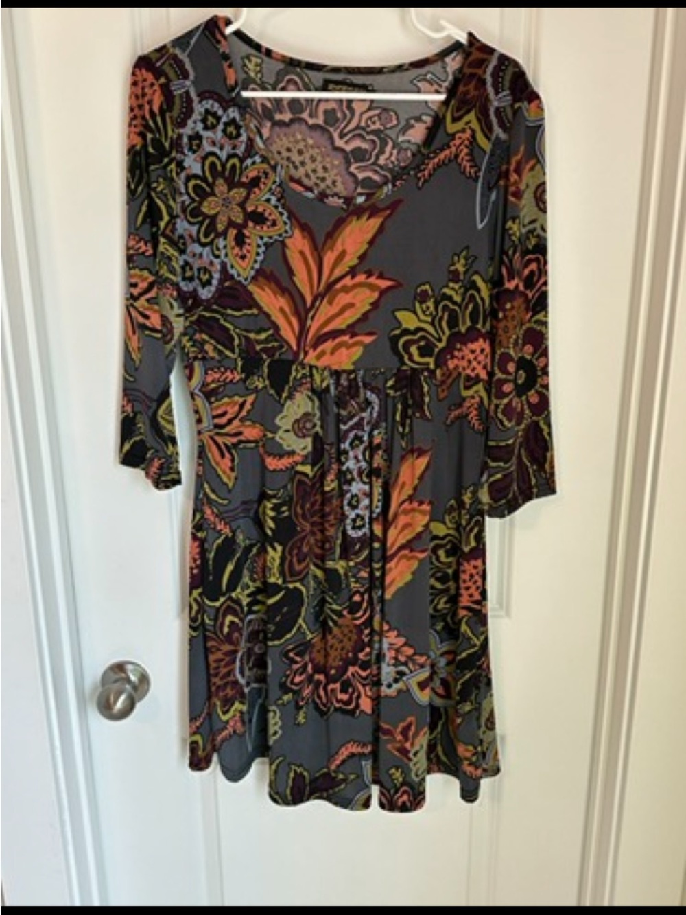 Reborn Gray Multicolor Floral Jersey A-
Line Dress XL 3/4 Sleeve Scoop Neck